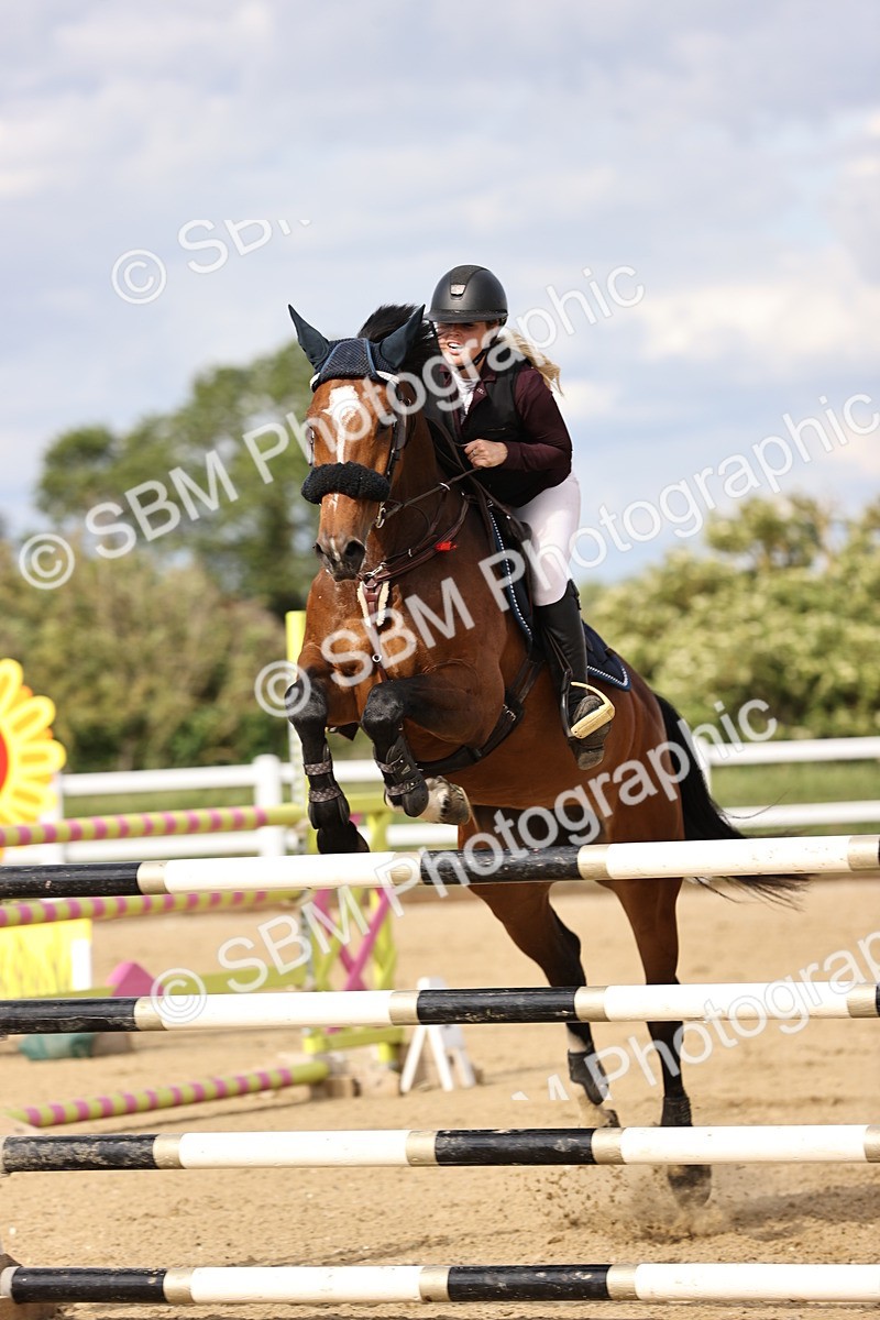 SBM_003821 - Class 13 - Senior Foxhunter - 1.20m