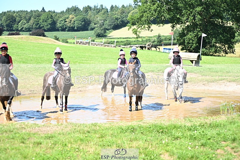 240729B-150426-03112 - Abbie's Group XC