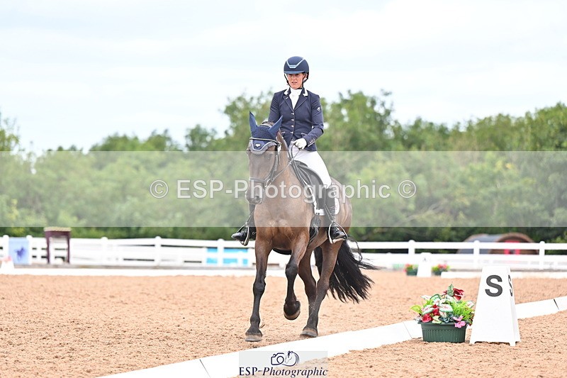 240817A-131103-09257 - 246-Katie.Carss-Desach.Cinderella