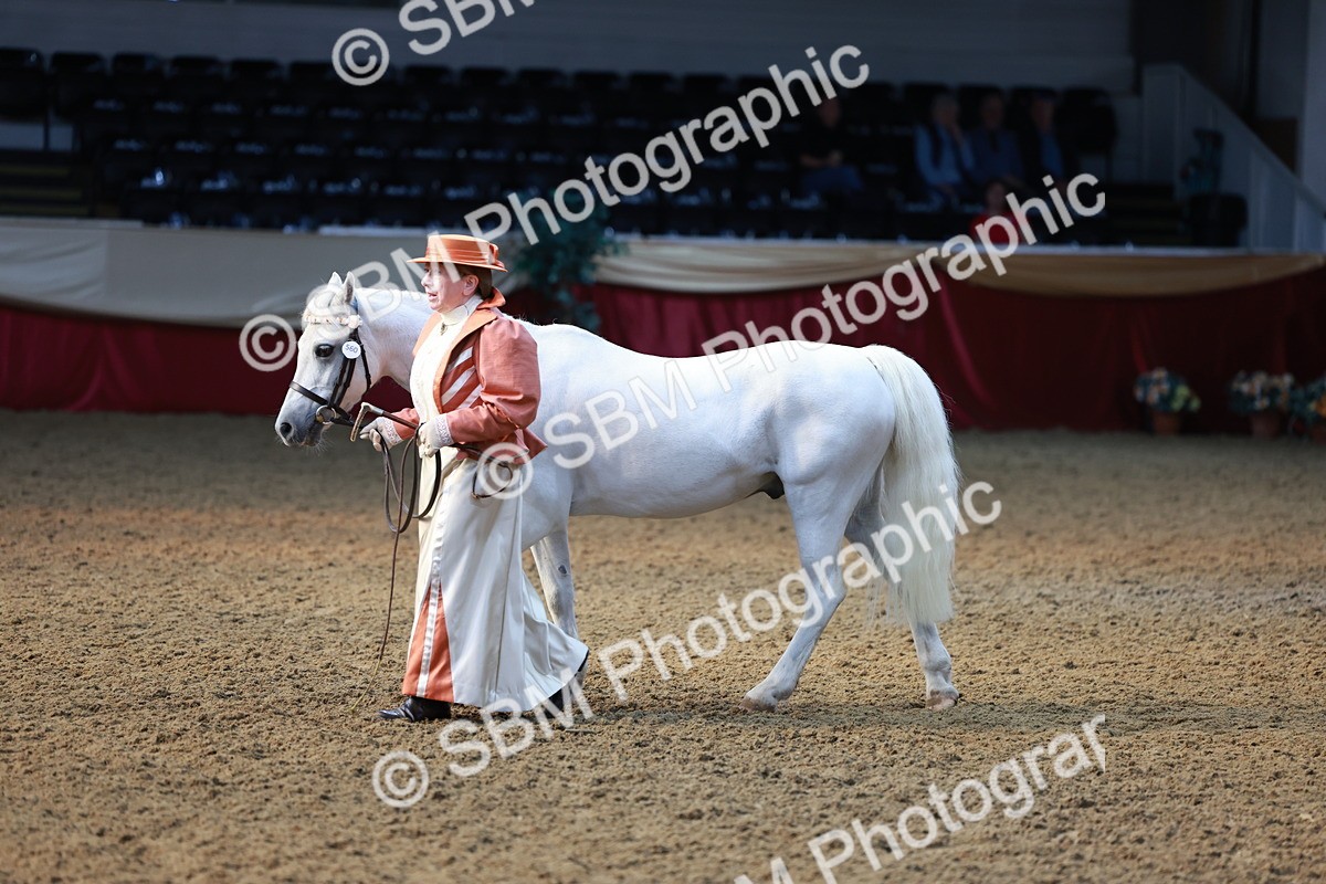 SBM_12040 - Class 103 - IH Costume