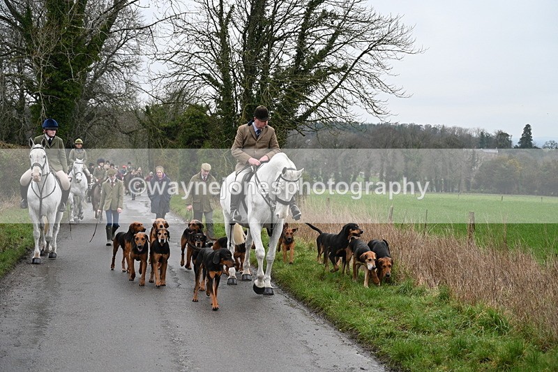 WJ7_9400 - Walk out..