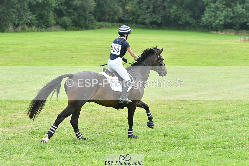 240804-124802-13572 - 454-Bella_Stevens-TOTALLY_WORTH_IT