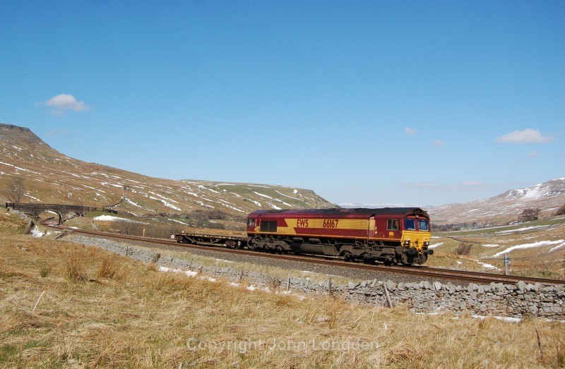 5.4.12 - 66167 6K05 Carlisle - Crewe, Ais Gill - Ais Gill (road bridge southbound)