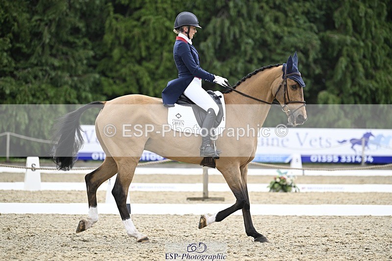 000101-200900-04081 - 418-REHY_DJ-Yasmin_Ingham