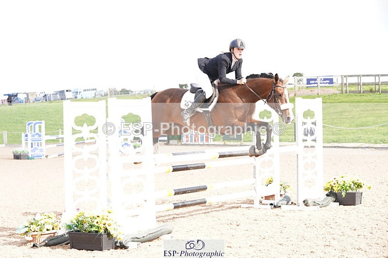 241004A-113820-00271 - Fri 02 Snr 1.05m Open