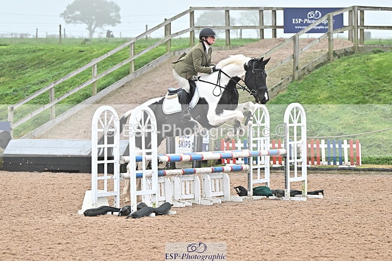 241103A-104743-06755 - SUN Cls 18 British Novice and 90cm Open