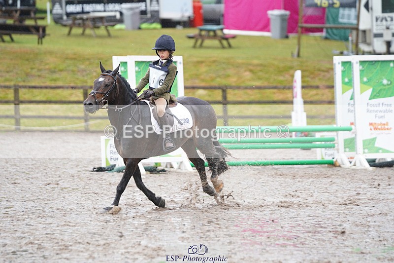 240824X-085036-20445 - 70cm Round 1 8.30 to 9.30