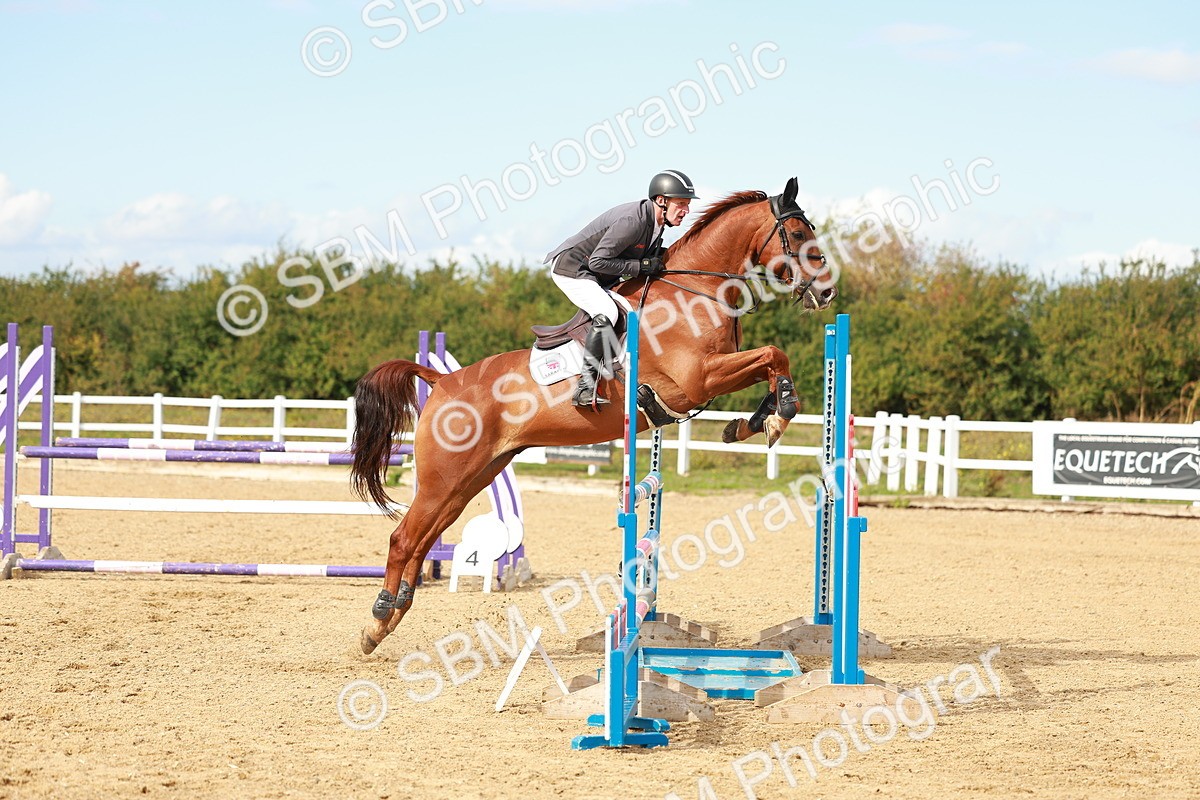 SBM_001759 - Class 4 - Senior Newcomers - 1.10m