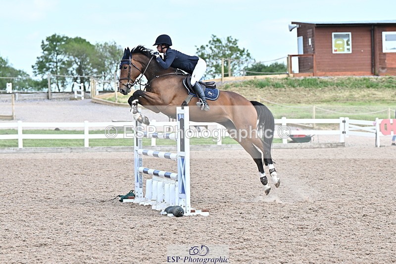 240605A-154507-00957 - Cls 5 Foxhunter and 1.20m Open