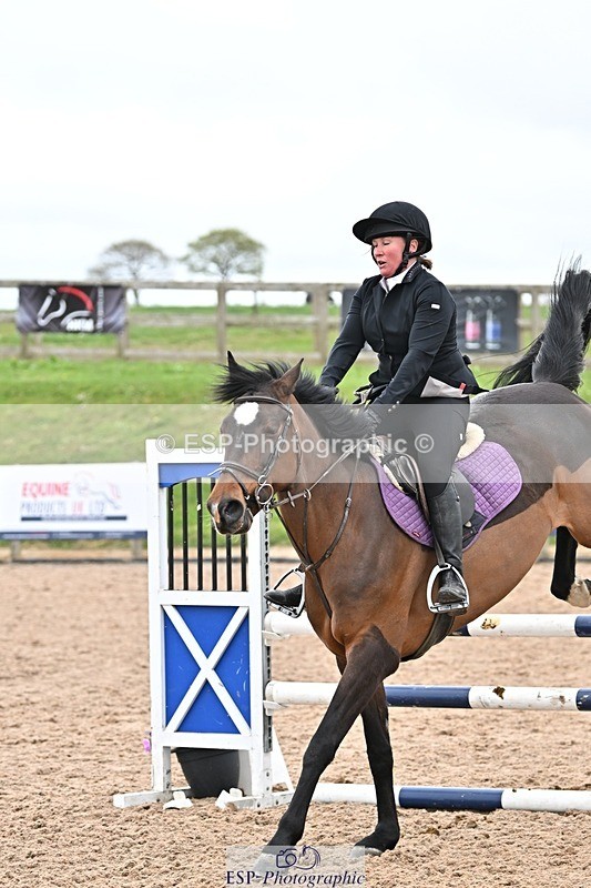 250414-112216-00480 - 90cm Round 1