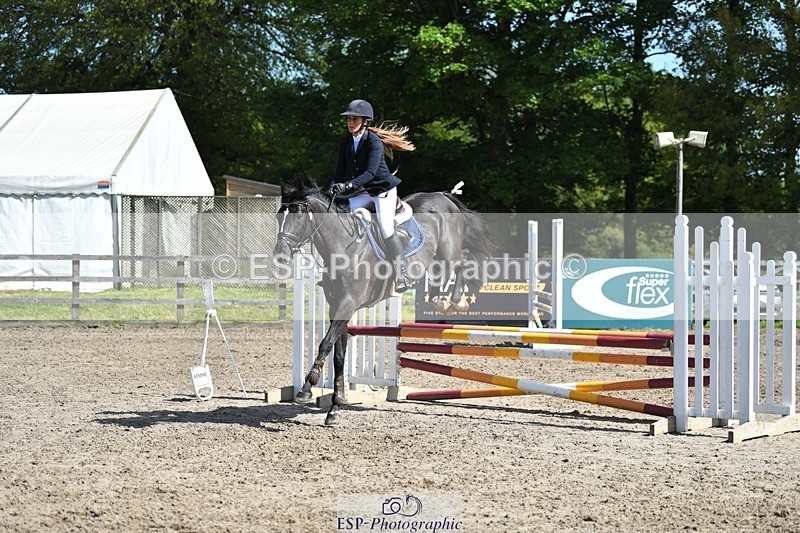 230512-104238-00580 - Cls 10 Snr 85cm Schooling