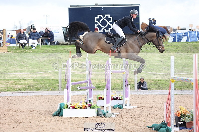 240419A-115925-06937 - Cls 6, 2 Star Medium Tour 1.35m