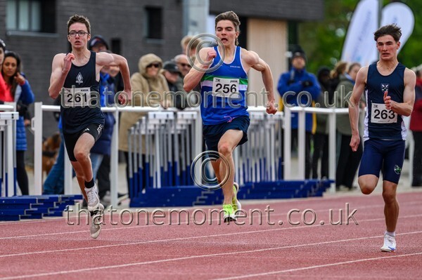 ComMast25-928906 - Track Male Set One