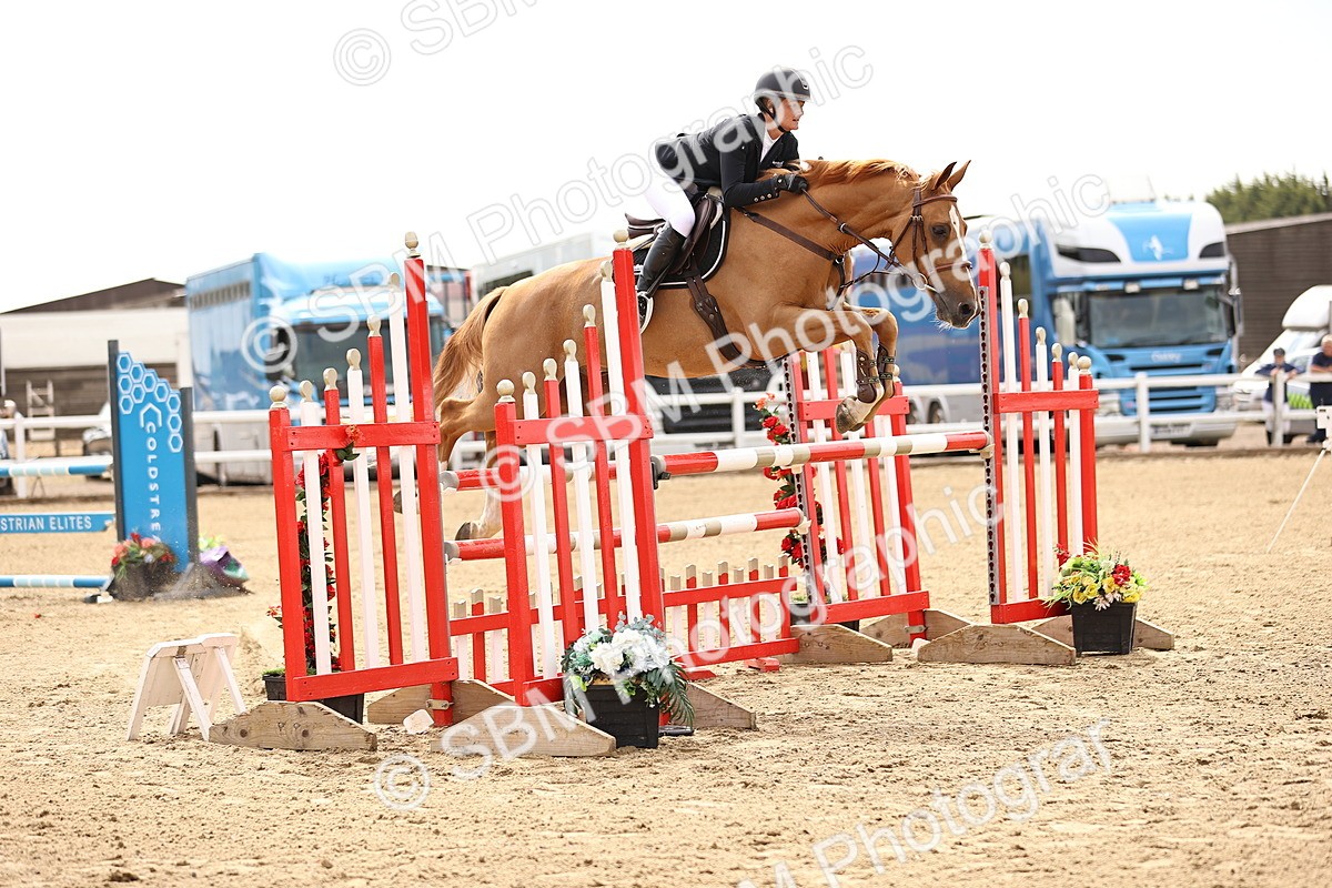 SBM_009533 - Class 8 - Senior Newcomers - 1.10  Open