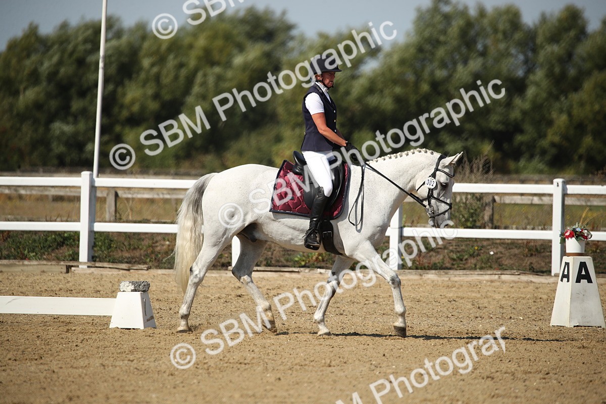 SBM_004251 - Class 11 - Novice 5 - 10.24-11.20