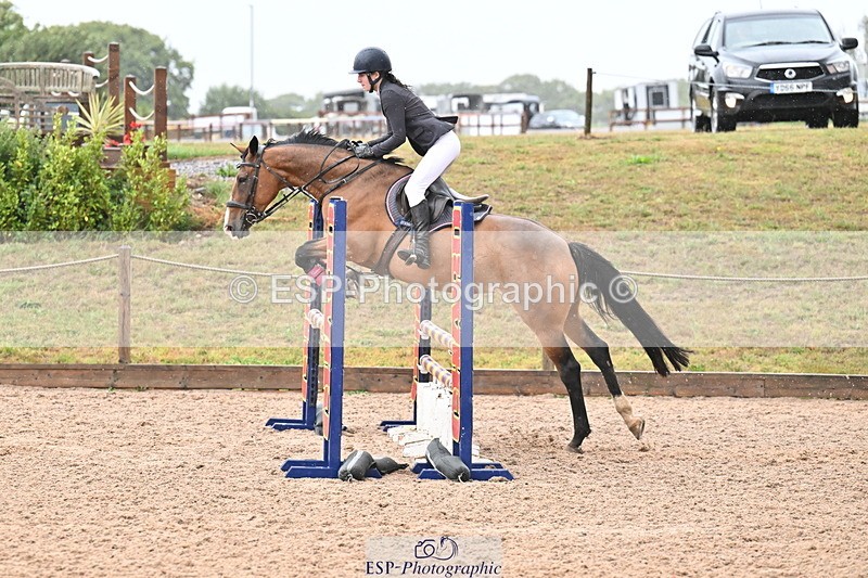 250827B-104823-00150 - Clear Round & Cls 1 Brit Nov 90cm