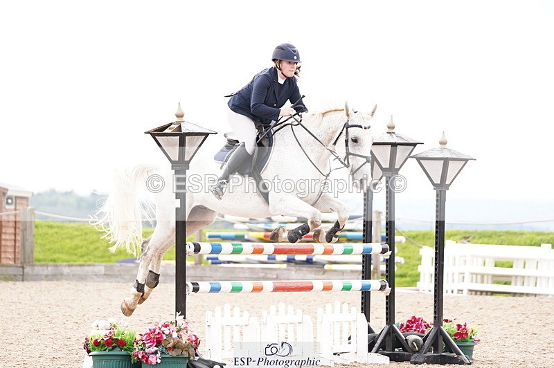 241004A-144256-00782 - Fri 04 Snr Fox & 1.20m Open
