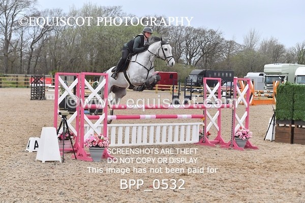 BPP_0532 - CLASS 4 FRI Senior Newcomers/ 1.10m Open