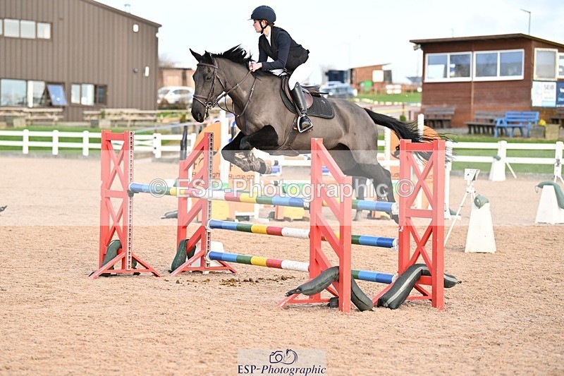 241208-133449-01807 - Cls 21 Newcomers and 1.10m Open