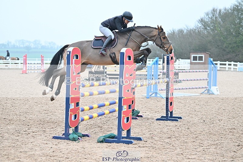 240113A-130040-02093 - Cls 12 Newcomers and 1.10m Open