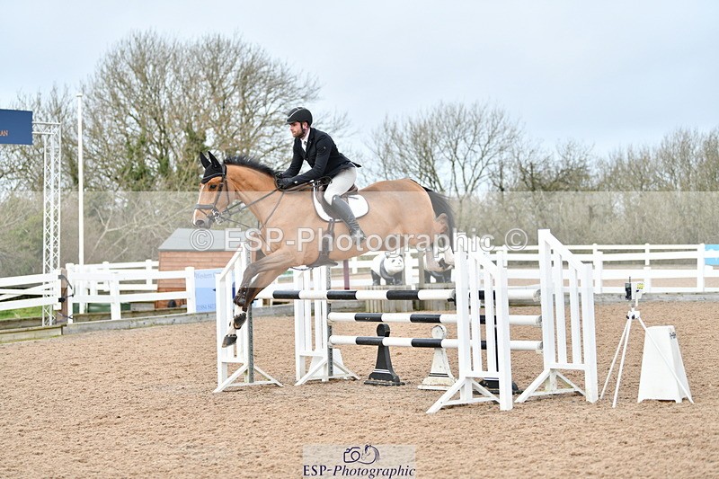 240124A-124509-00528 - Cls 3 Newcomers & 1.10m Open