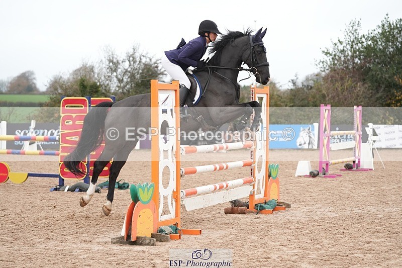 251109-103401-03405 - Cls 19 Snr 1.05m Open