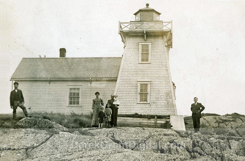 Pea Point Lighthouse Blacks Harbor New Brunswick - Historic New Brunswick
