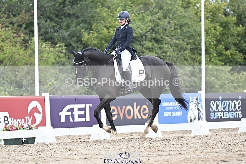 250907-124550-08132 - 034-Jasmine.SmithNigrasine.Rain