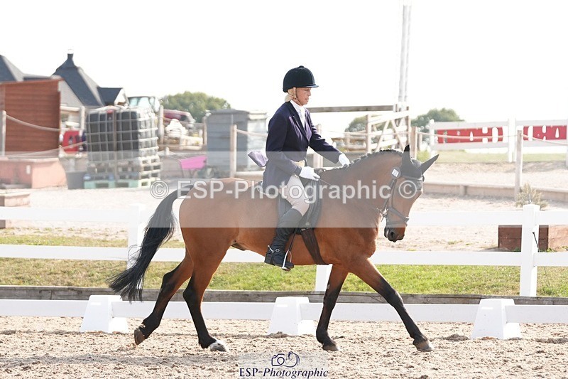 250817-093951-07198 - 157-Camilla.HankinsonChapel.Arch