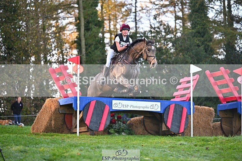 241026-094032-11022 - 319-Neve.Webber-MR.BUZZ