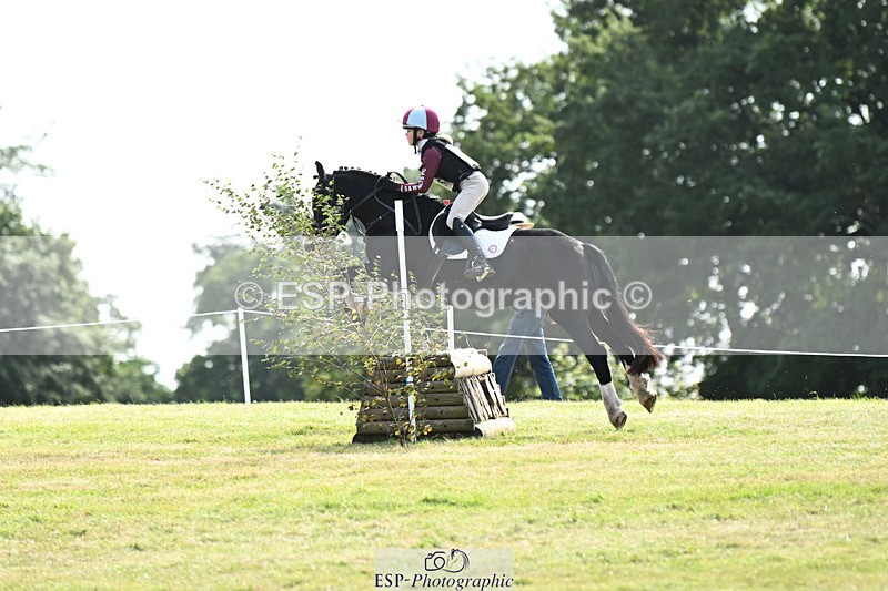 240825X-112636-32036 - 70cm XC 11.00 to 12.00