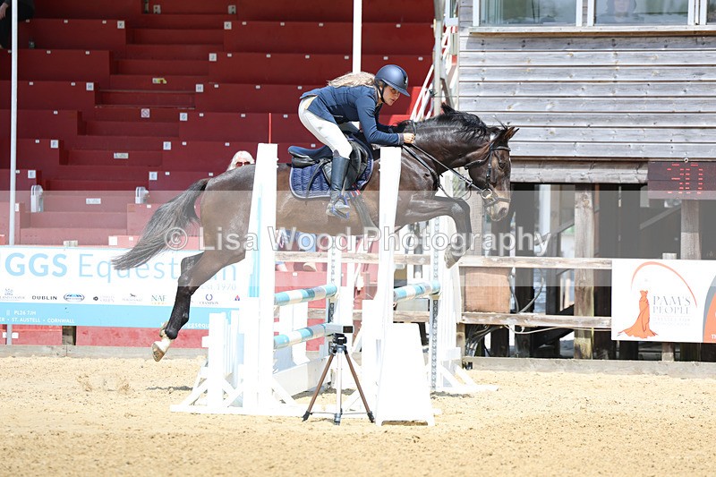 3E7A0230 - Class 9: Senior BN/90cm open