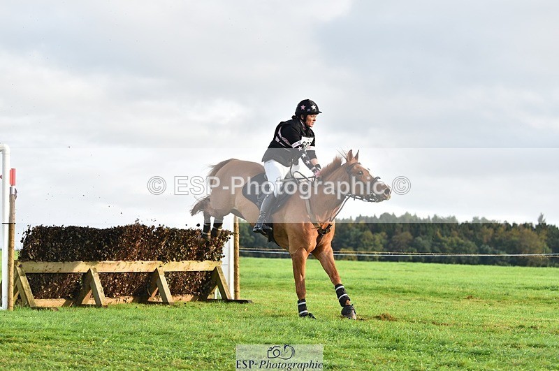 231021-090338-13468 - 606-GOLDEN.HEART.BREAKER-Emily.R.Vincent-SC+XC