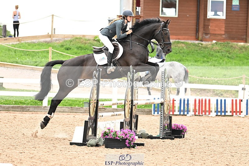 240802A-135014-04688 - Cls 25 1.05m Amateur Qualifier