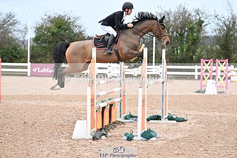 241206-135747-01029 - Cls 6 Foxhunter and 1.20m Open