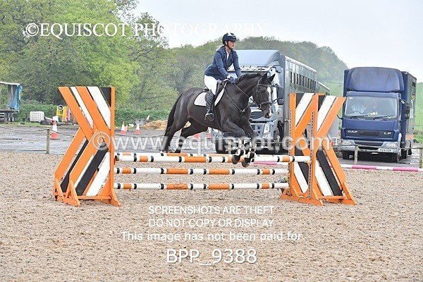 BPP_9388 - CLASS 32 MON Club/ Unaffiliated 70cms Open