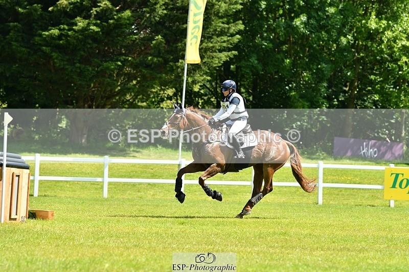 230528-105604-16789 - 401-BLING-Laura_Collett-XC