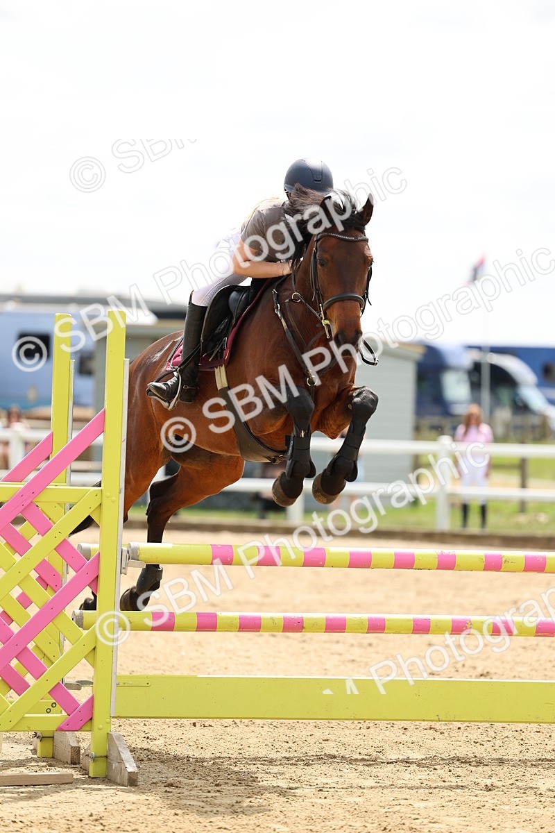 SBM_005085 - Class 18 - Senior 1.05m Open