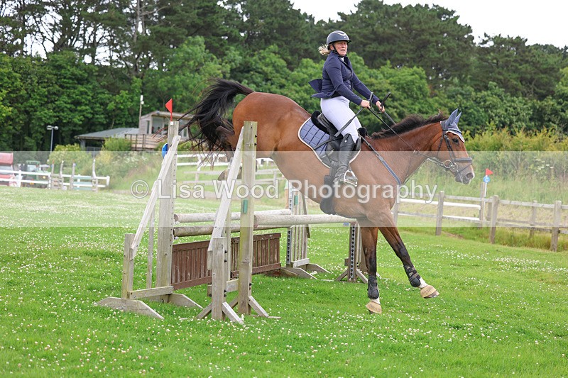 3E7A3926 - Class 6: Hawkins Motors Senior 1.00m Derby