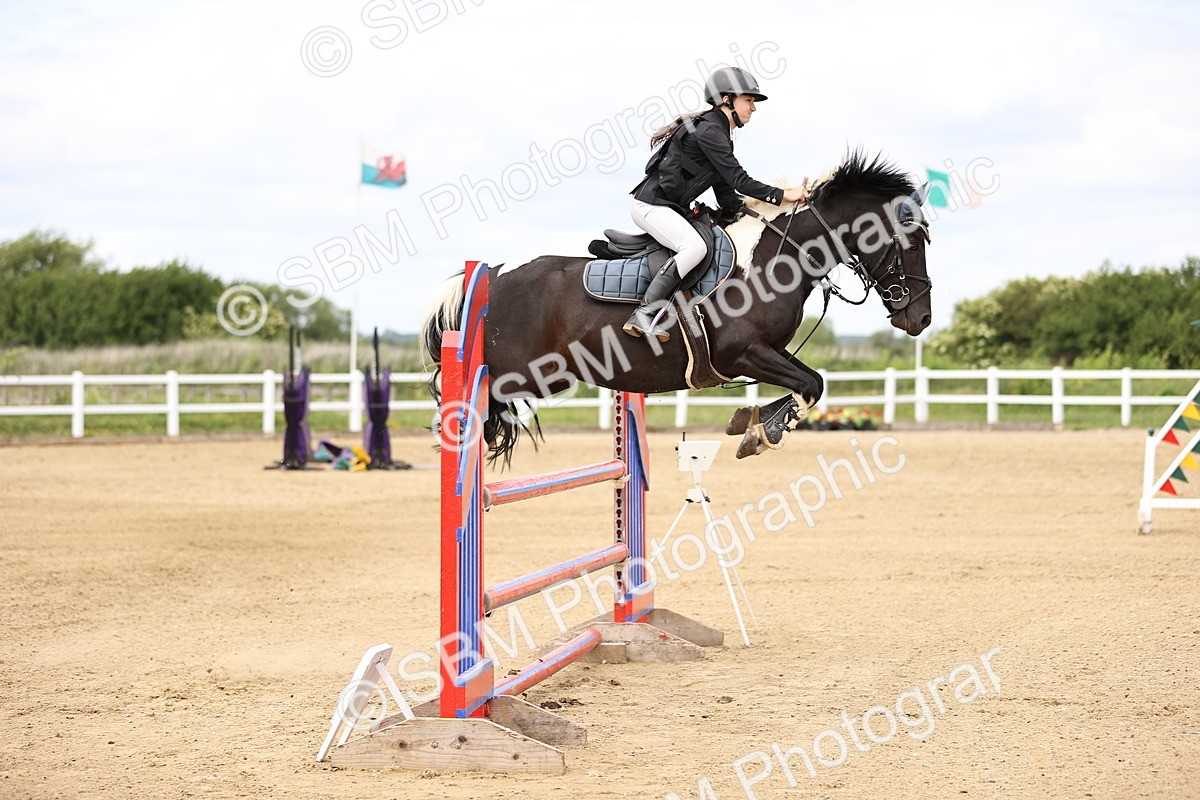 SBM_000338 - Class 4 - 1m showjumping