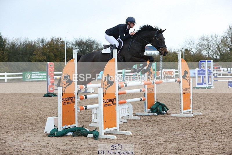 231112A-130024-04321 - Cls 19 Snr 1.05m Open