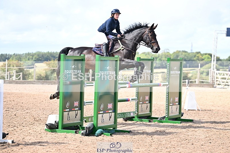 250827B-131915-00530 - Cls 4 Snr Newcomers 1.10m