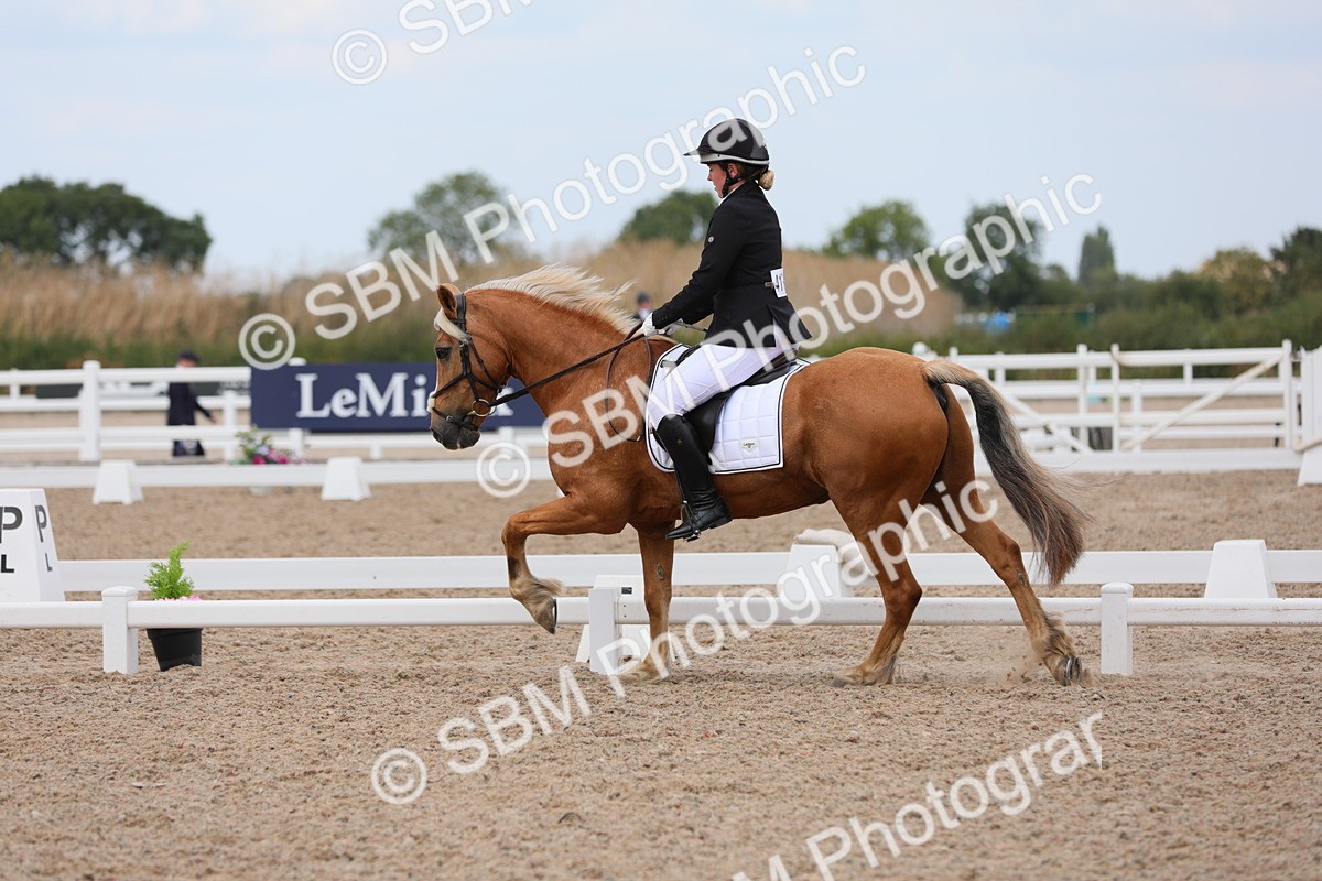 SBM_05750 - Class 32 Novice 1