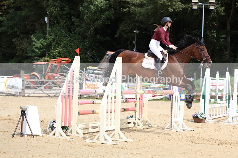 3E7A4222 - Class 7: Senior Newcomers/1.10m open