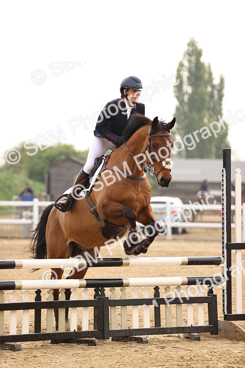  - Class 15 - Senior British novice - 90cm