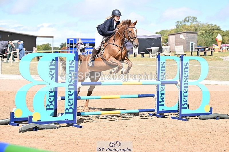 250827B-132008-00533 - Cls 4 Snr Newcomers 1.10m