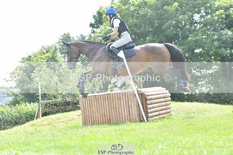 240803-150632-08137 - 181-Charlotte_Bradbury-KENSINGTON_EMPIRE