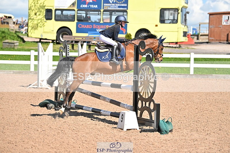 240504A-152249-02536 - Cls 22 & 23 Stepping Stones 128cm & 138cm & Under11's