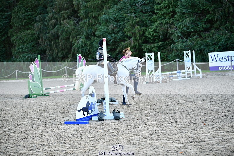 251004A-085920-00018 - Classes 1-2-3 40cm