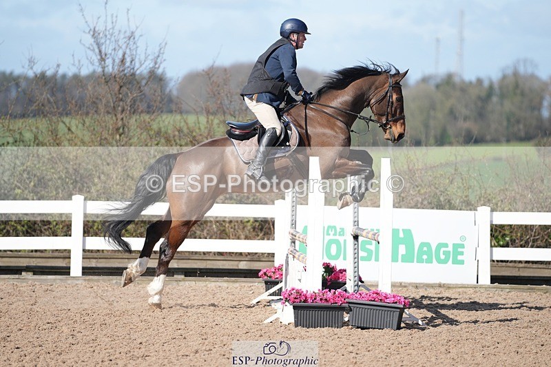 250329-101709-03584 - Cls 20 British Novice and 90cm